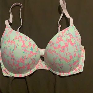 Victoria’s Secret PINK bra